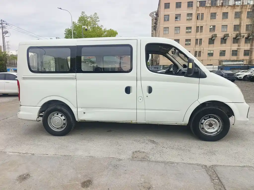 MAXUS V80 — миниатюра 4