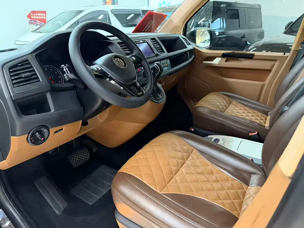 Volkswagen Caravelle — миниатюра 5