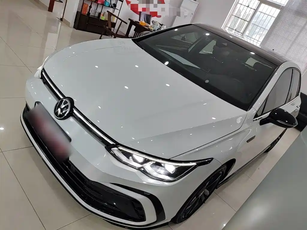 Volkswagen Golf 2021