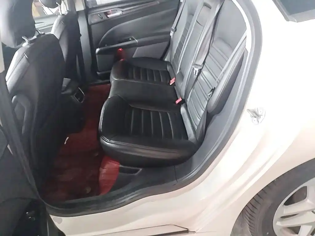 Ford Mondeo — миниатюра 17