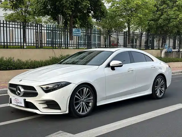 MERCEDES-BENZ CLS