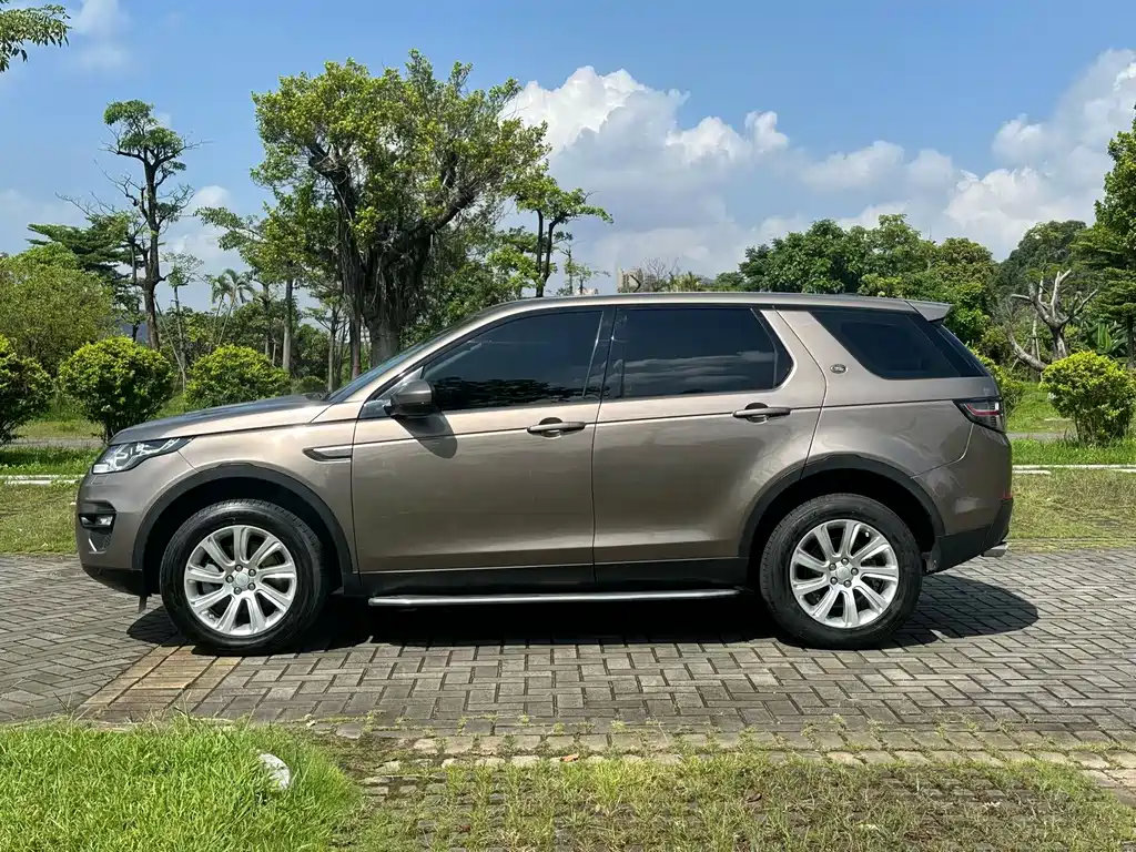 Land Rover Discovery Sport — миниатюра 12