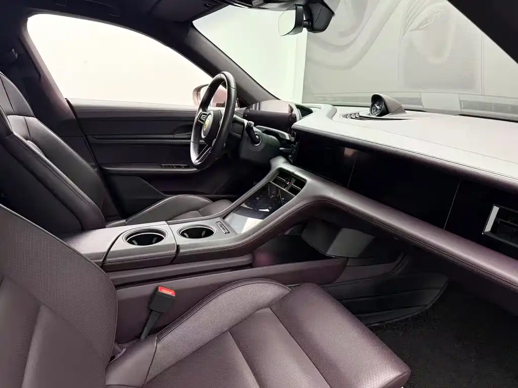 Porsche Taycan 2022 Taycan