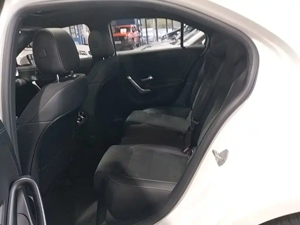 Mercedes-Benz A-Class — миниатюра 17