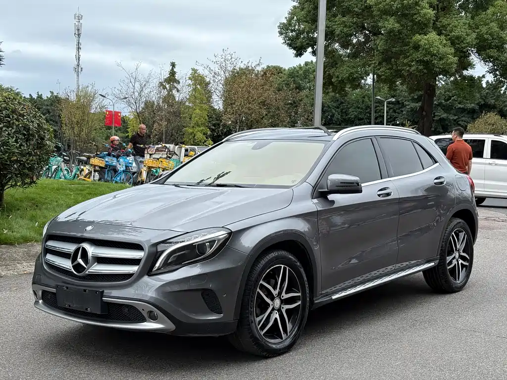 Mercedes-Benz GLA