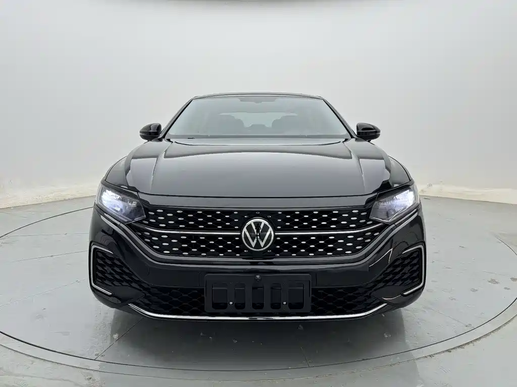 Volkswagen Passat 2024 330TSI Elite