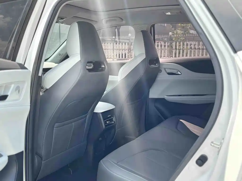 Changan UNI-Z — миниатюра 6
