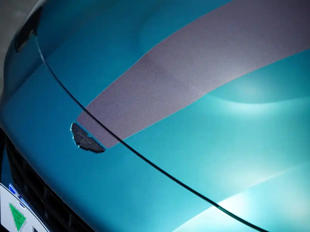 Aston Martin V8 Vantage — миниатюра 5