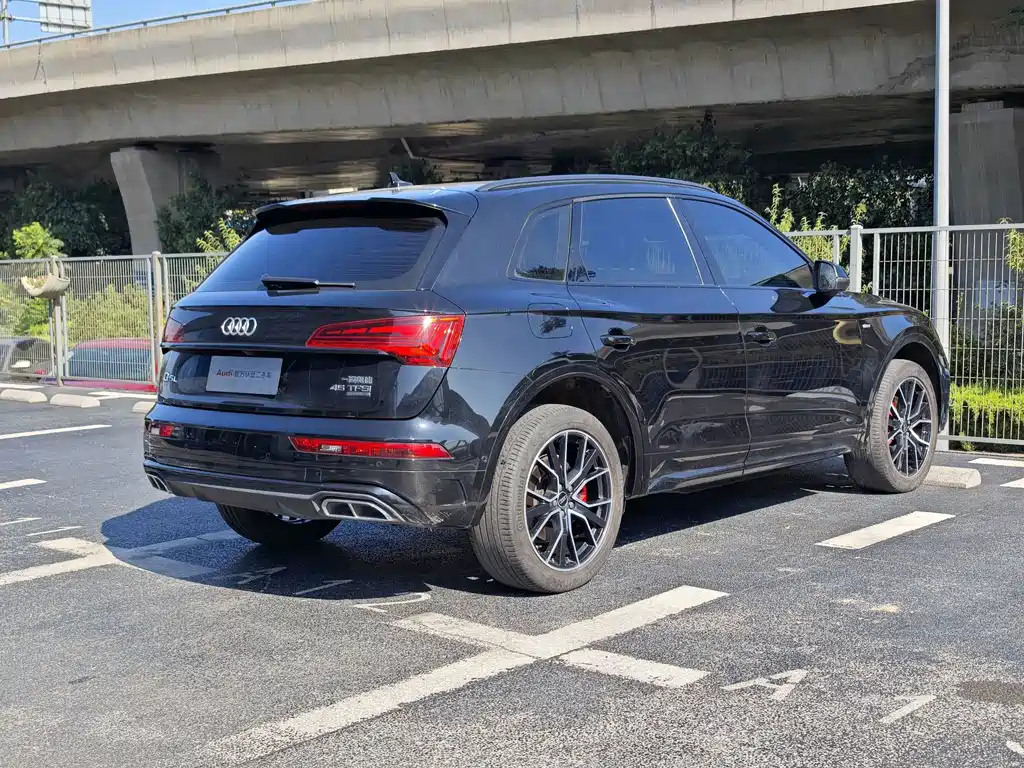 Audi Q5L — миниатюра 9