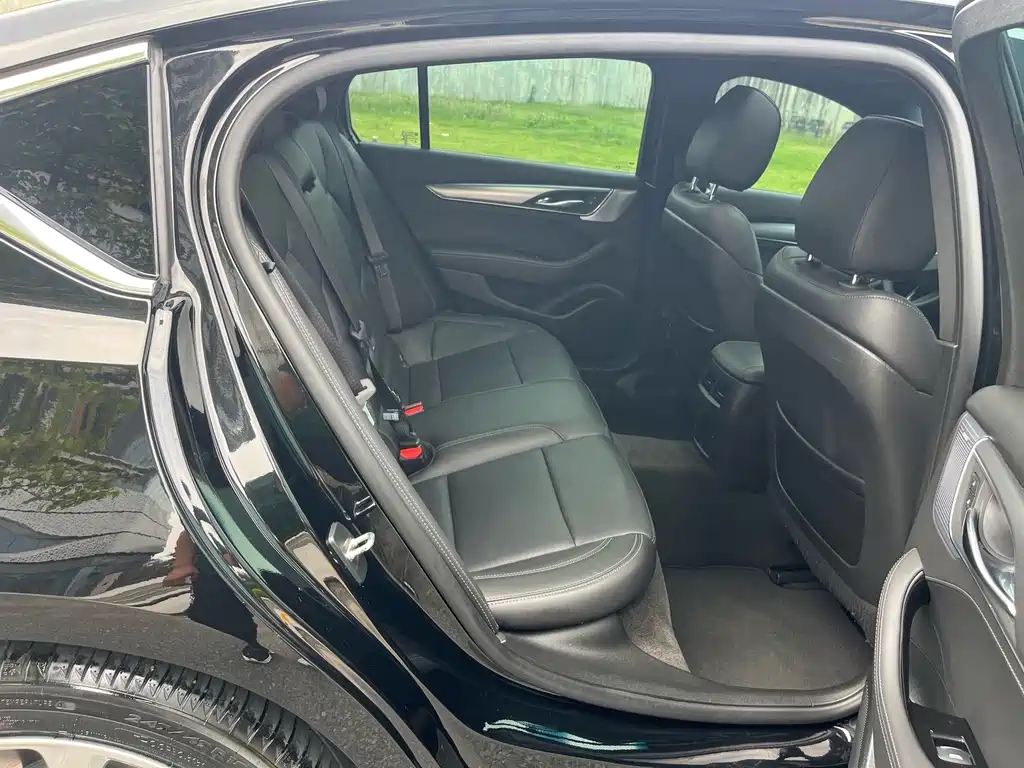 Cadillac CT5 — миниатюра 12