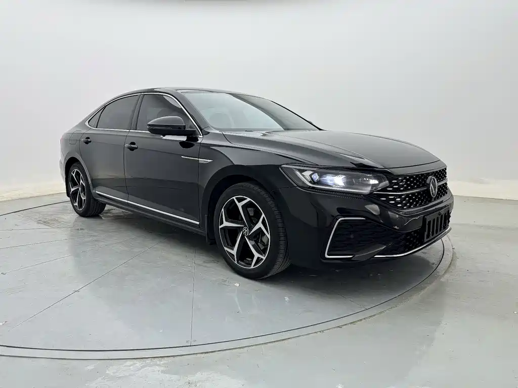 Volkswagen Passat 2024 330TSI Elite