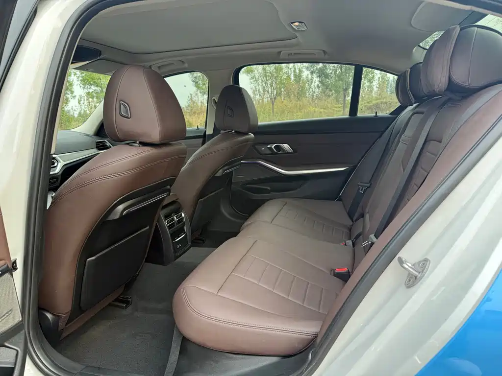 BMW 3 Series — миниатюра 6