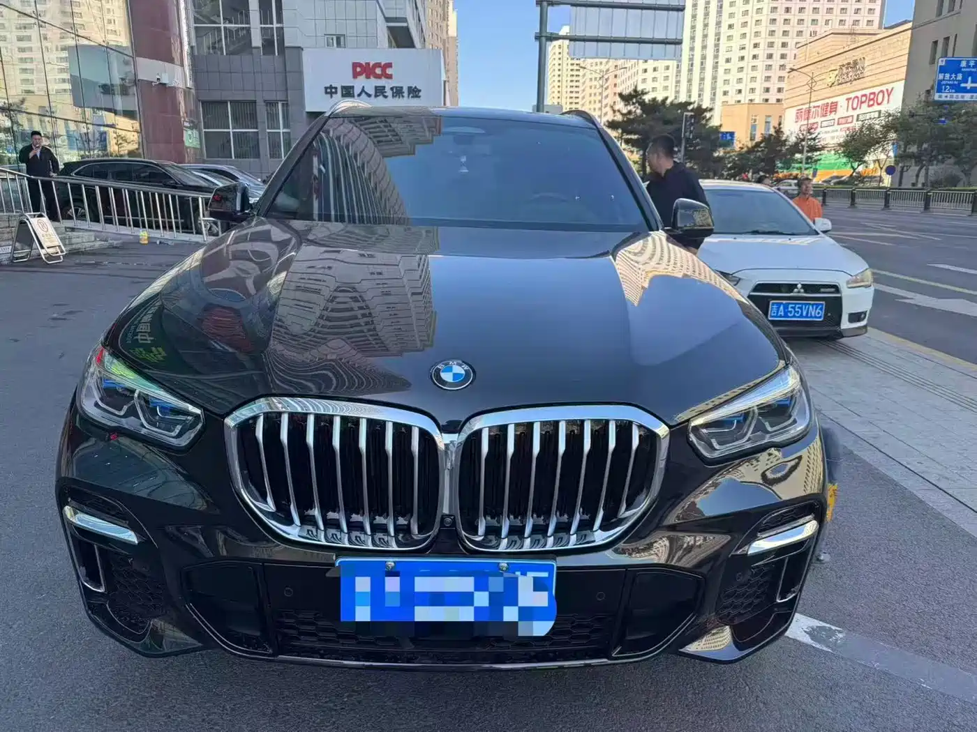 宝马X5 2022款 xDrive 40Li 尊享型M运动套装 2023