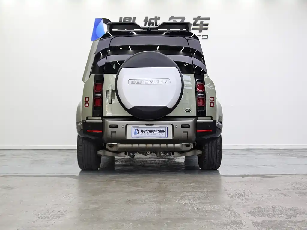 LAND ROVER DEFENDER