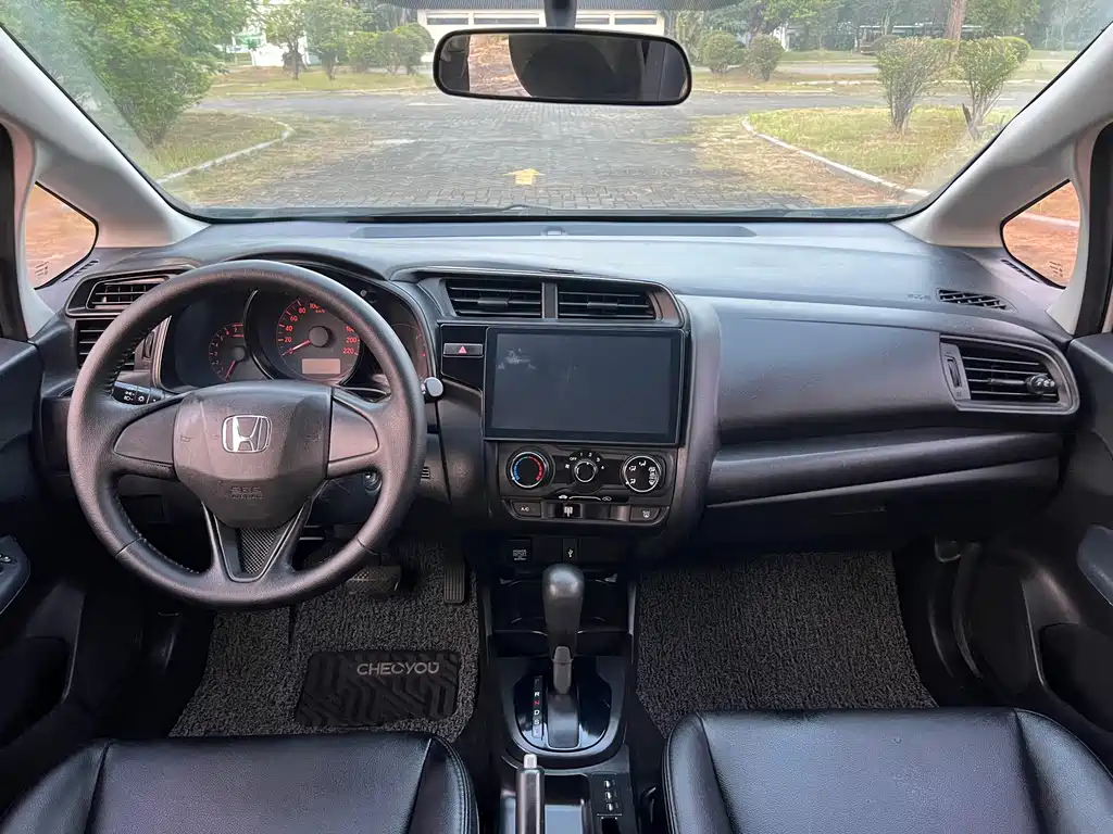 Honda Fit — миниатюра 12