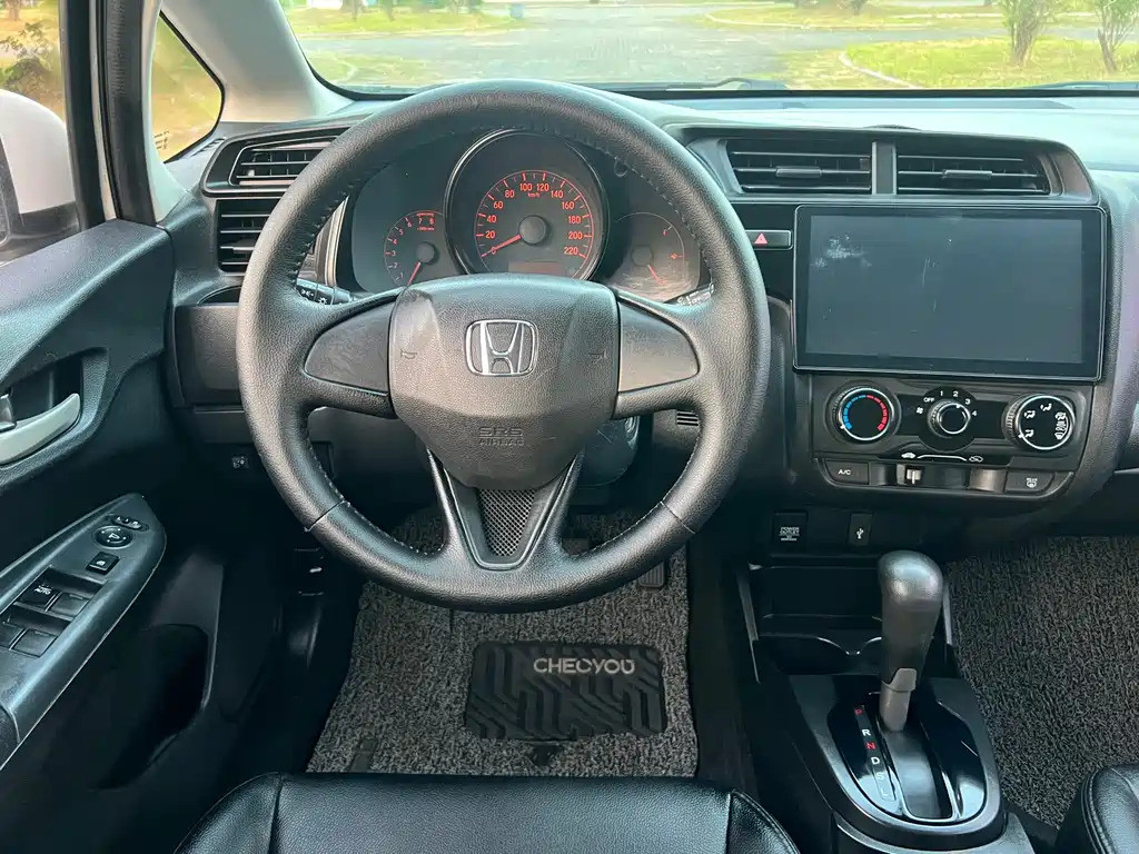Honda Fit — миниатюра 13