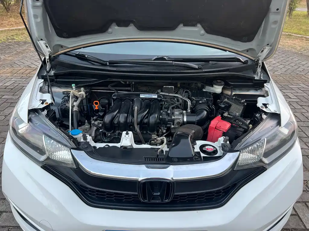 Honda Fit — миниатюра 17