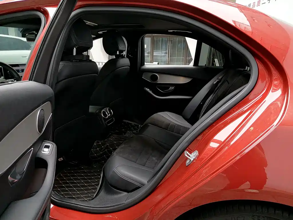 Mercedes-Benz C-Class — миниатюра 11