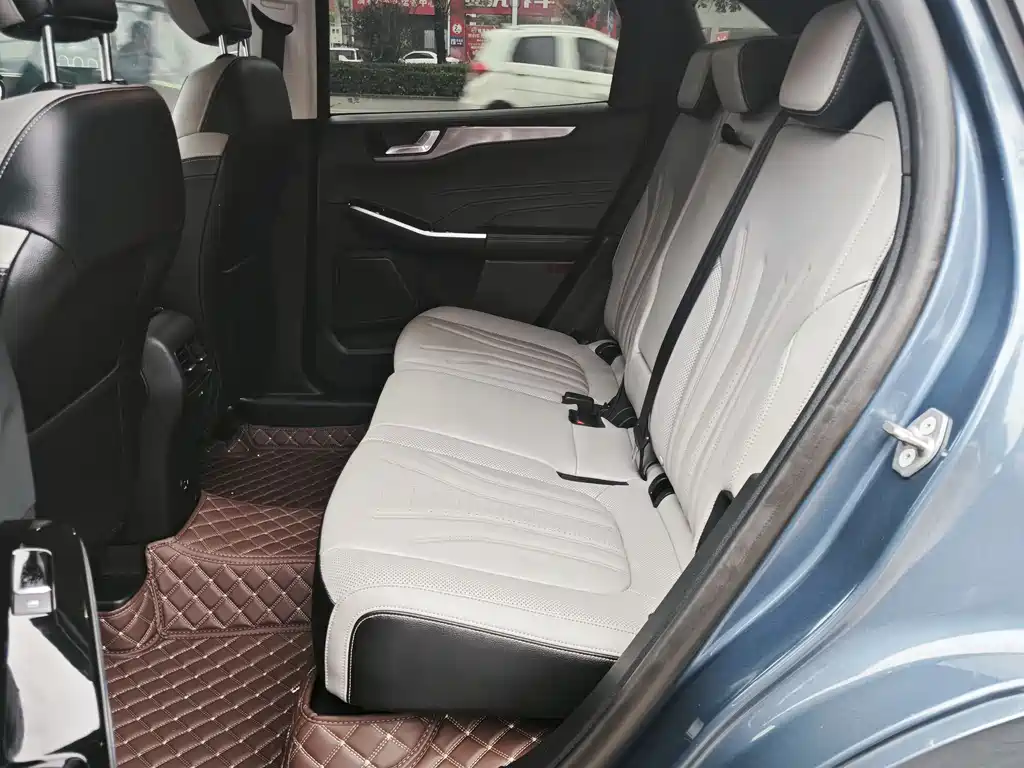 Ford Escape — миниатюра 7