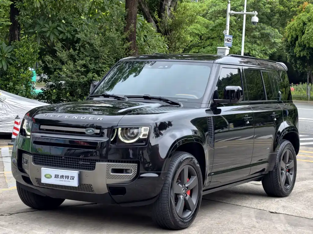 Land Rover Defender 2023
