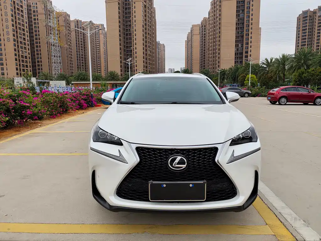 Lexus NX 2016 200