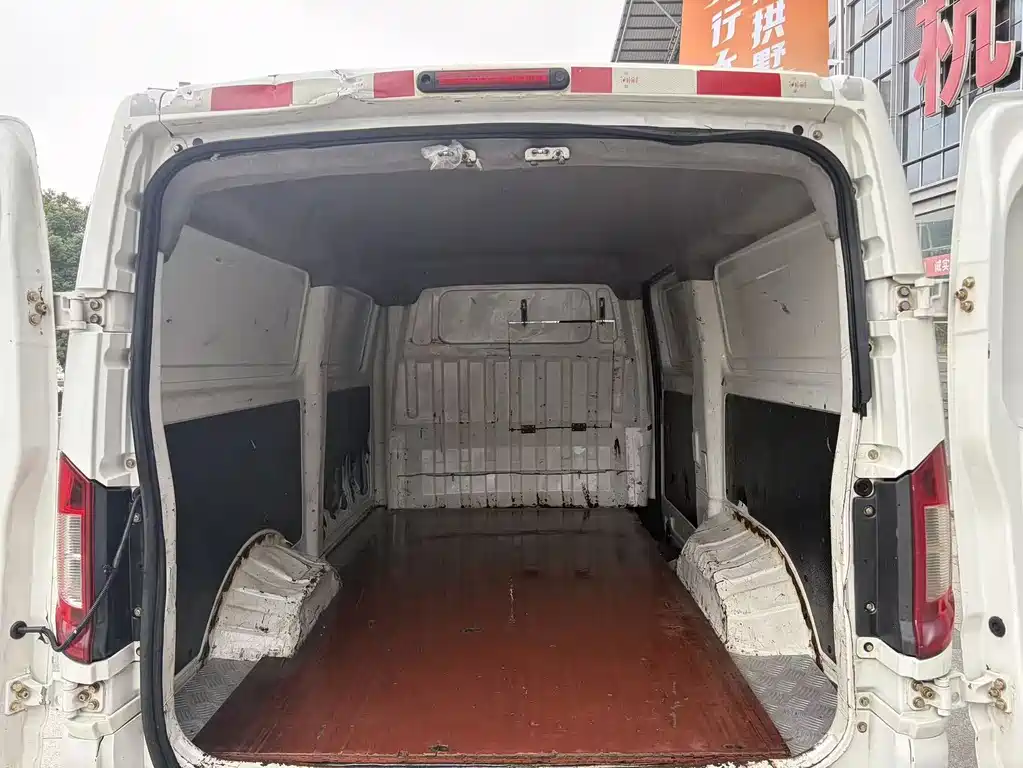 Geely Shuailing — миниатюра 8