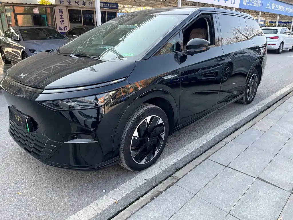 XIAOPENG X9