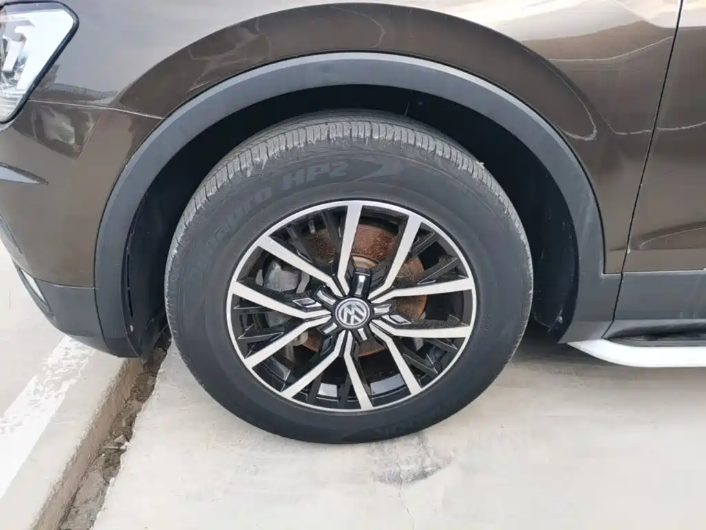 Volkswagen Tiguan L — миниатюра 23