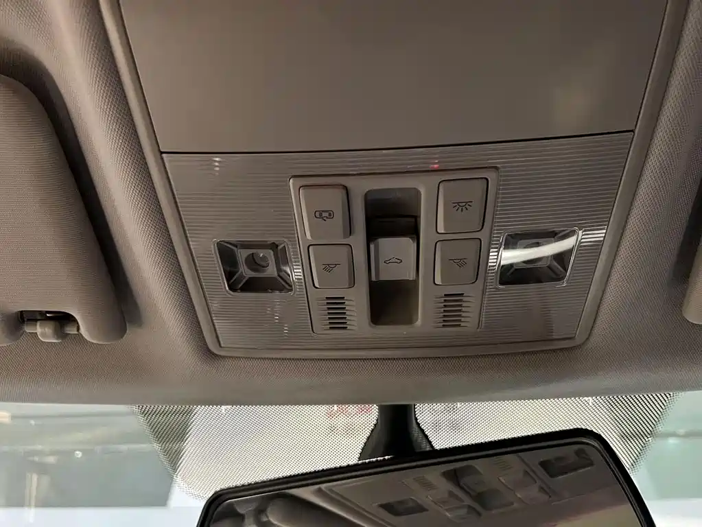 Skoda Superb — миниатюра 16