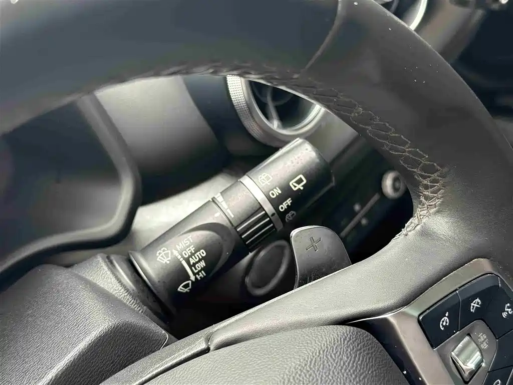 WEI PAI WEI BRAND VV5