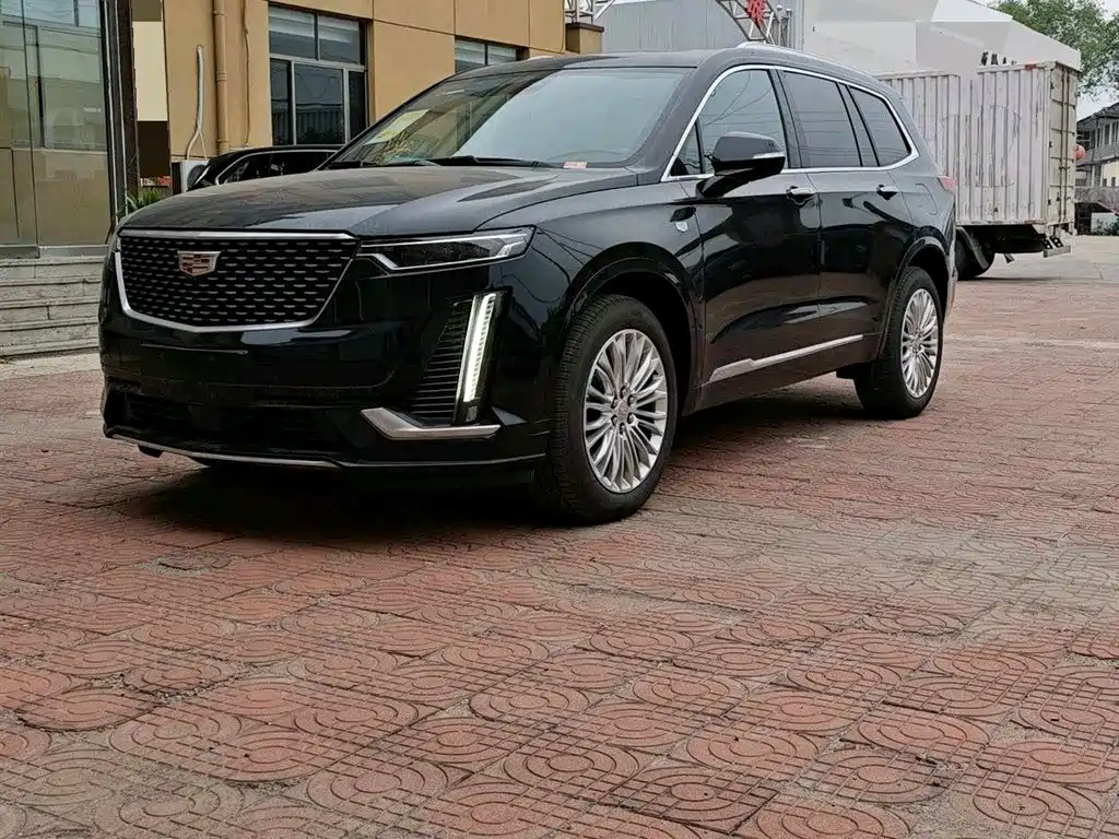 Cadillac XT6 2025 2.0T мест Luxury Executive