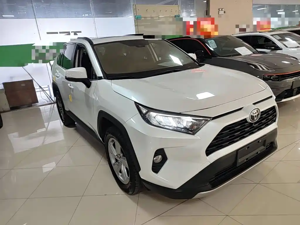 Toyota RAV4 — миниатюра 4