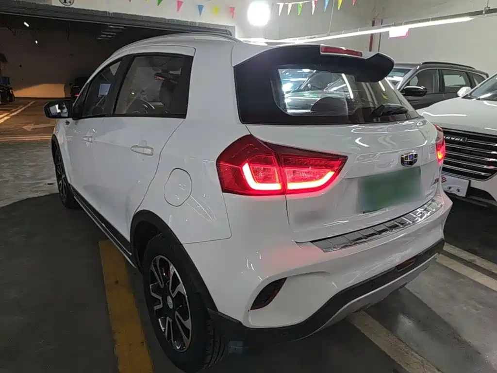 Geely Vision X3 — миниатюра 5