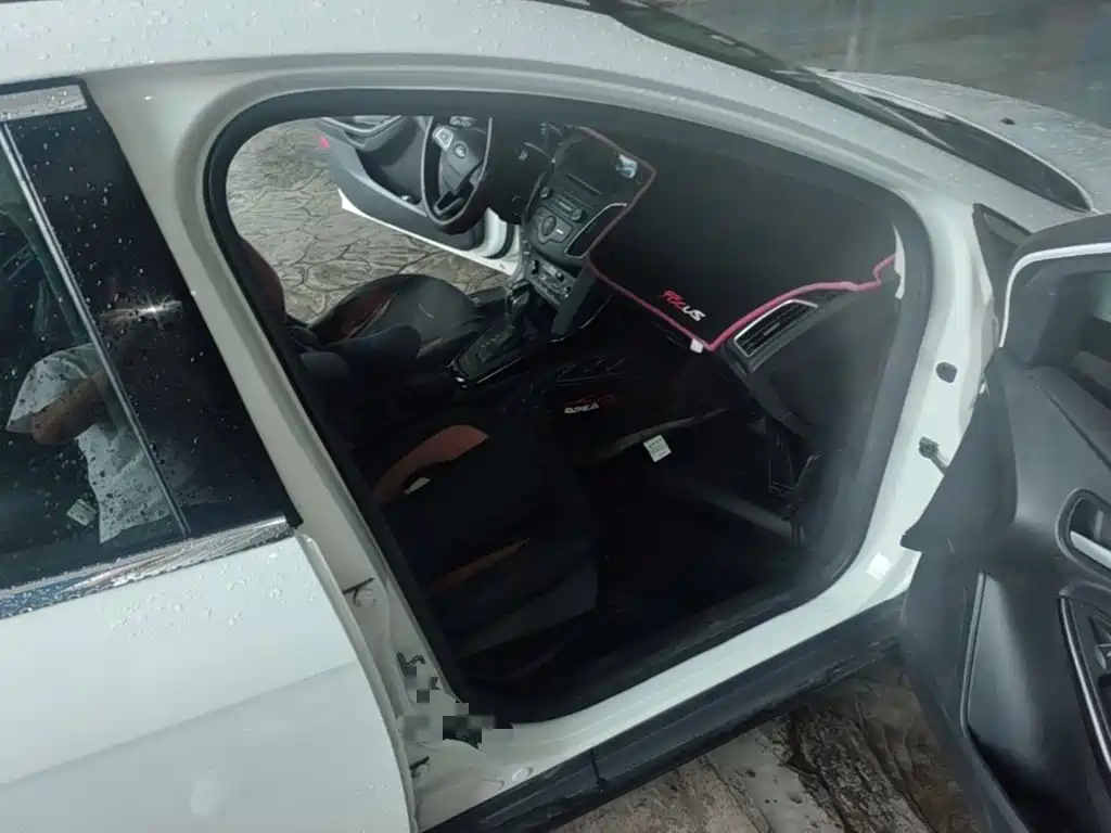 Ford Focus — миниатюра 9