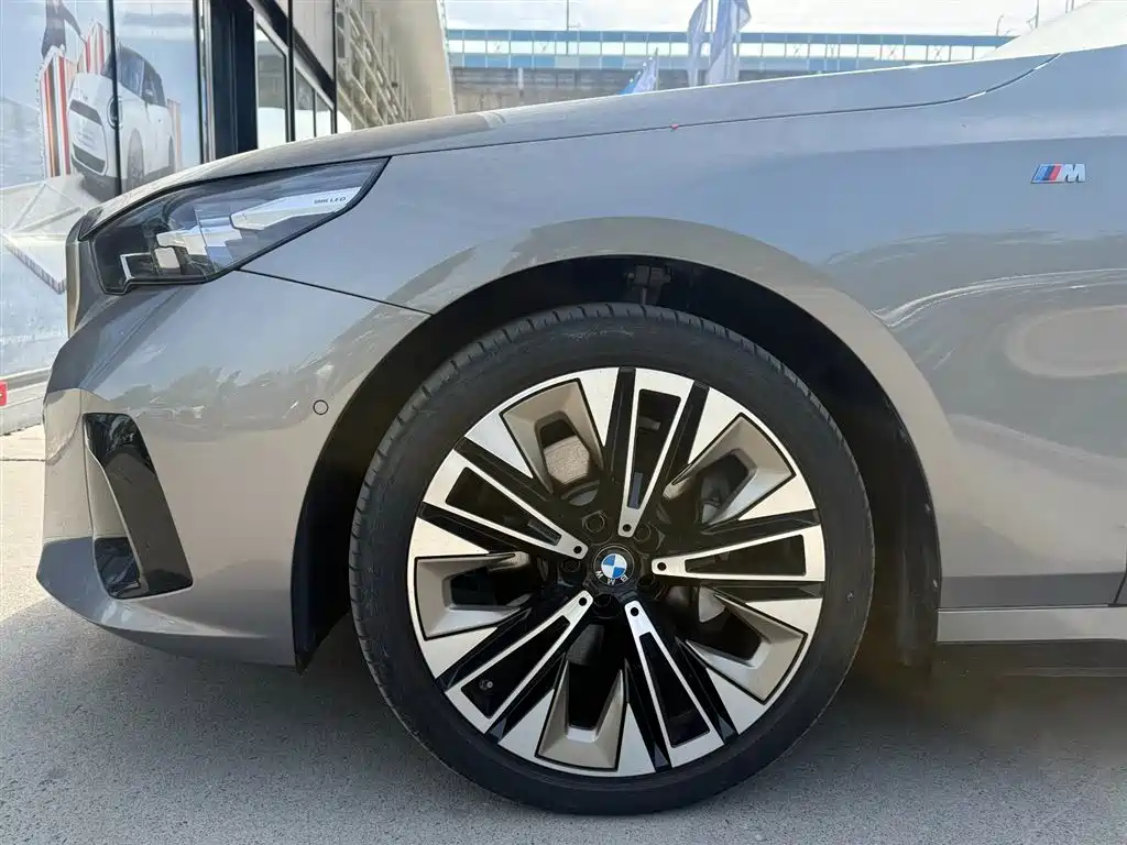 BMW 5 Series 5 2024 530Li Premium M Sport