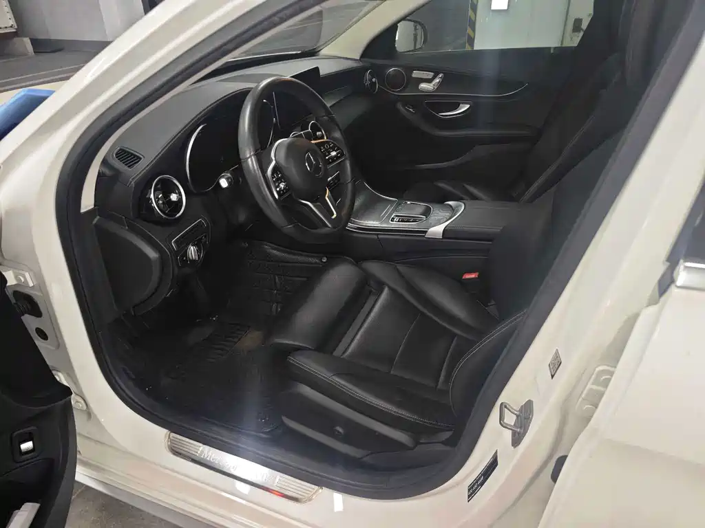 Mercedes-Benz C-Class — миниатюра 3