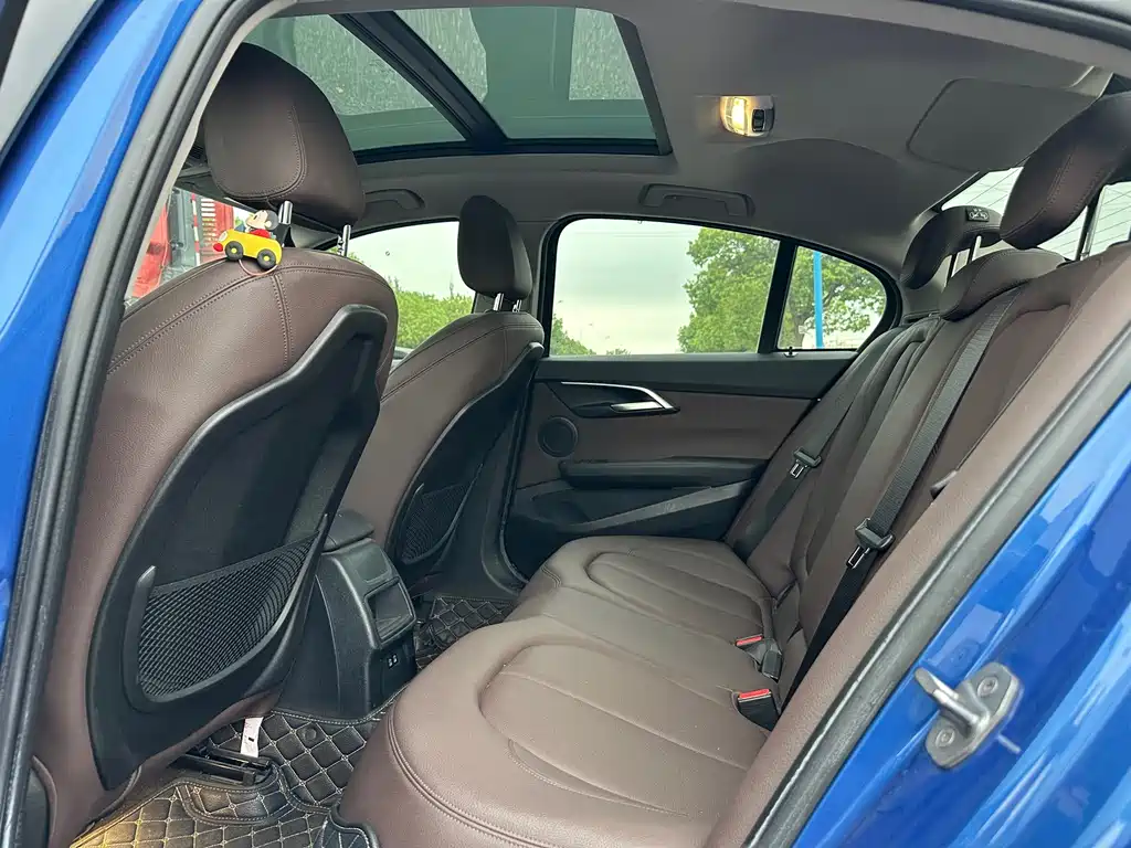 BMW 1 Series — миниатюра 12