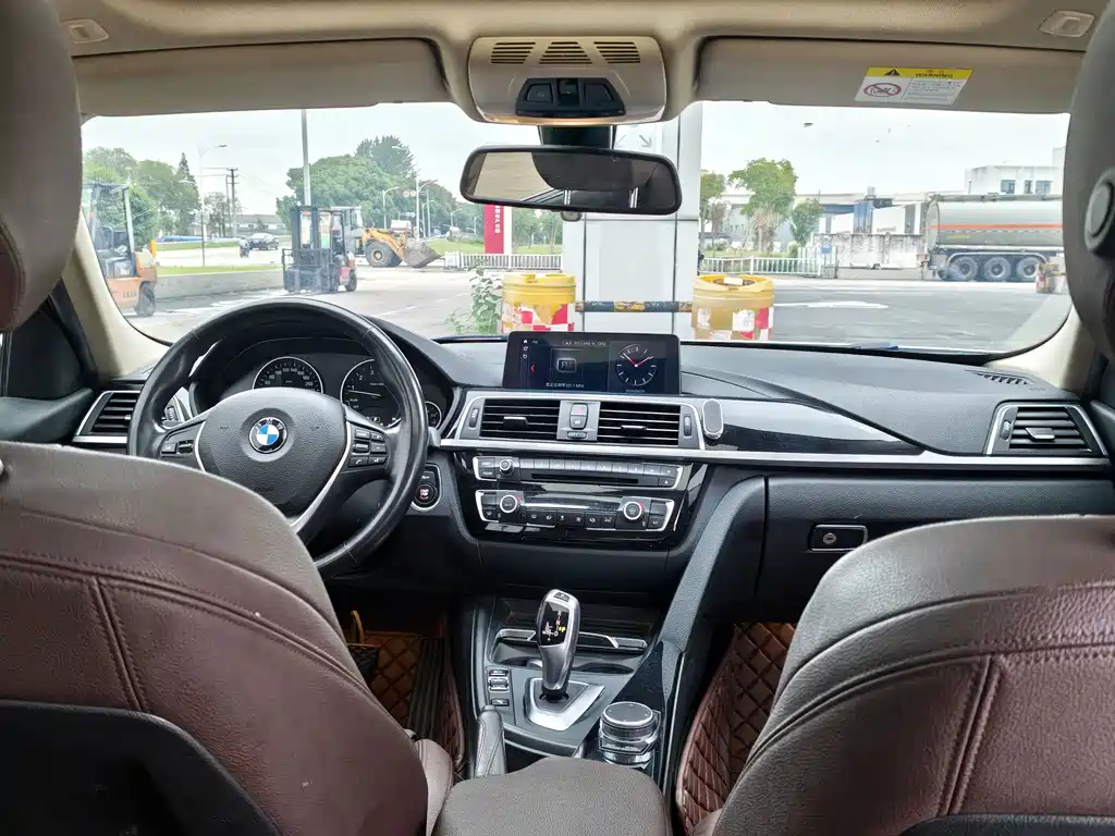 BMW 3 Series — миниатюра 17
