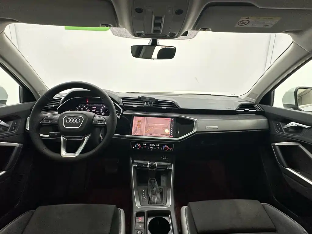 Audi Q3 — миниатюра 12