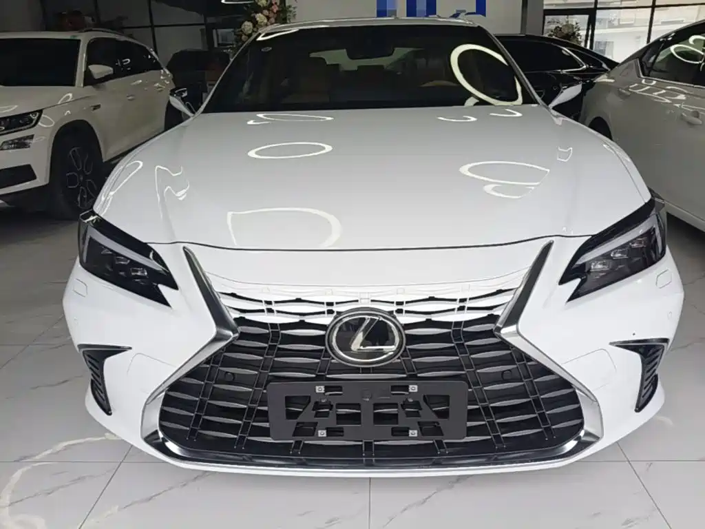 Lexus ES 2025 200 Premium