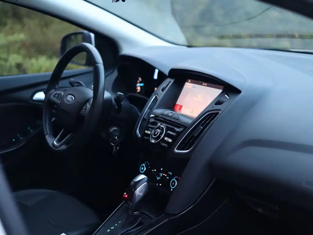 Ford Focus — миниатюра 23