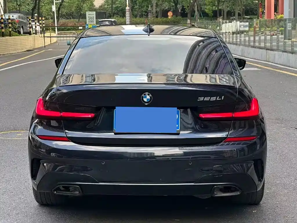 BMW 3 Series — миниатюра 4