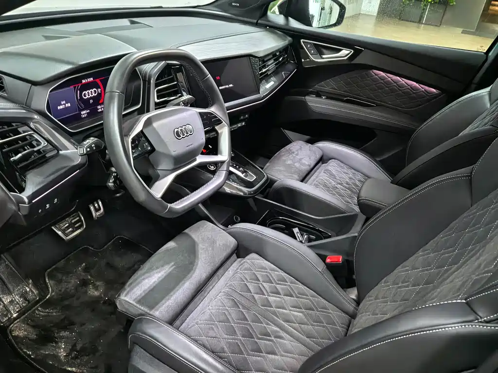 Audi Q4 e-tron — миниатюра 8