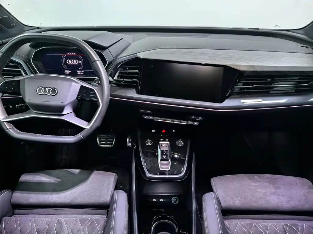 Audi Q4 e-tron — миниатюра 11