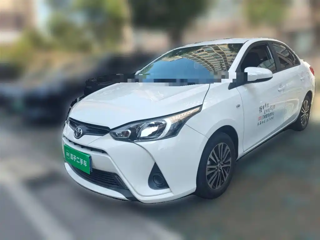 Купить Toyota Yaris L