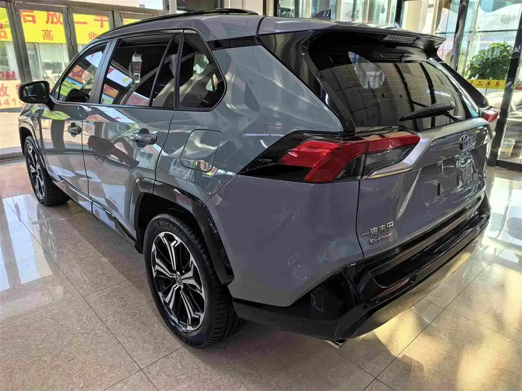 Toyota RAV4 Prime — миниатюра 5