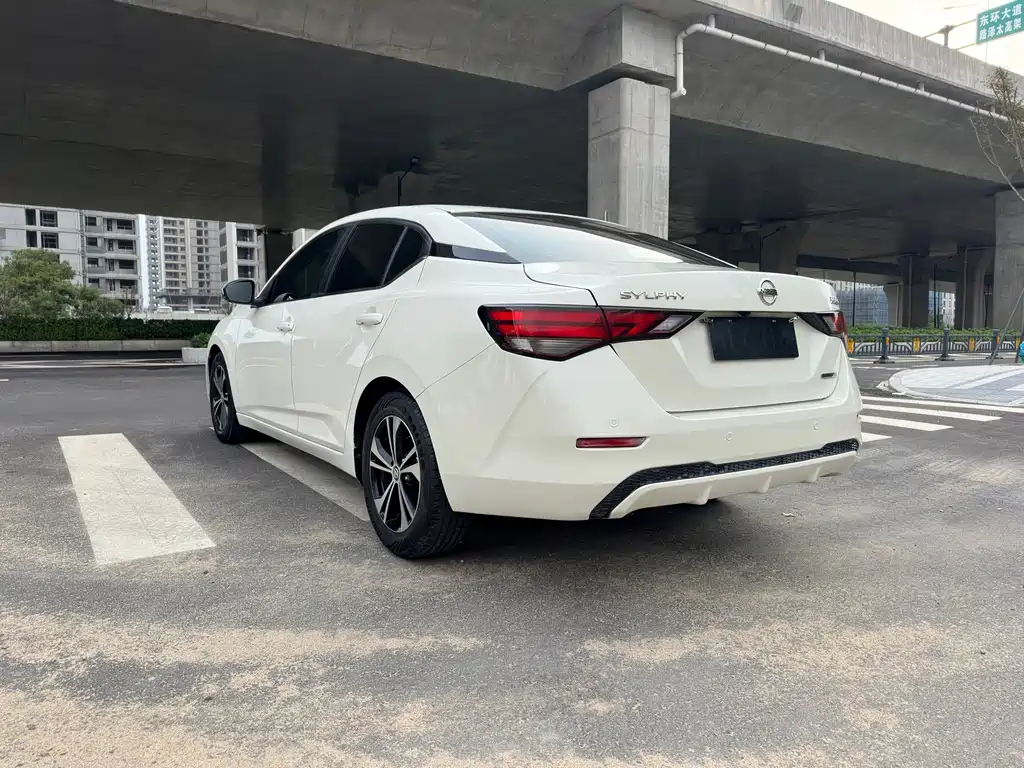 Nissan Sylphy — миниатюра 7