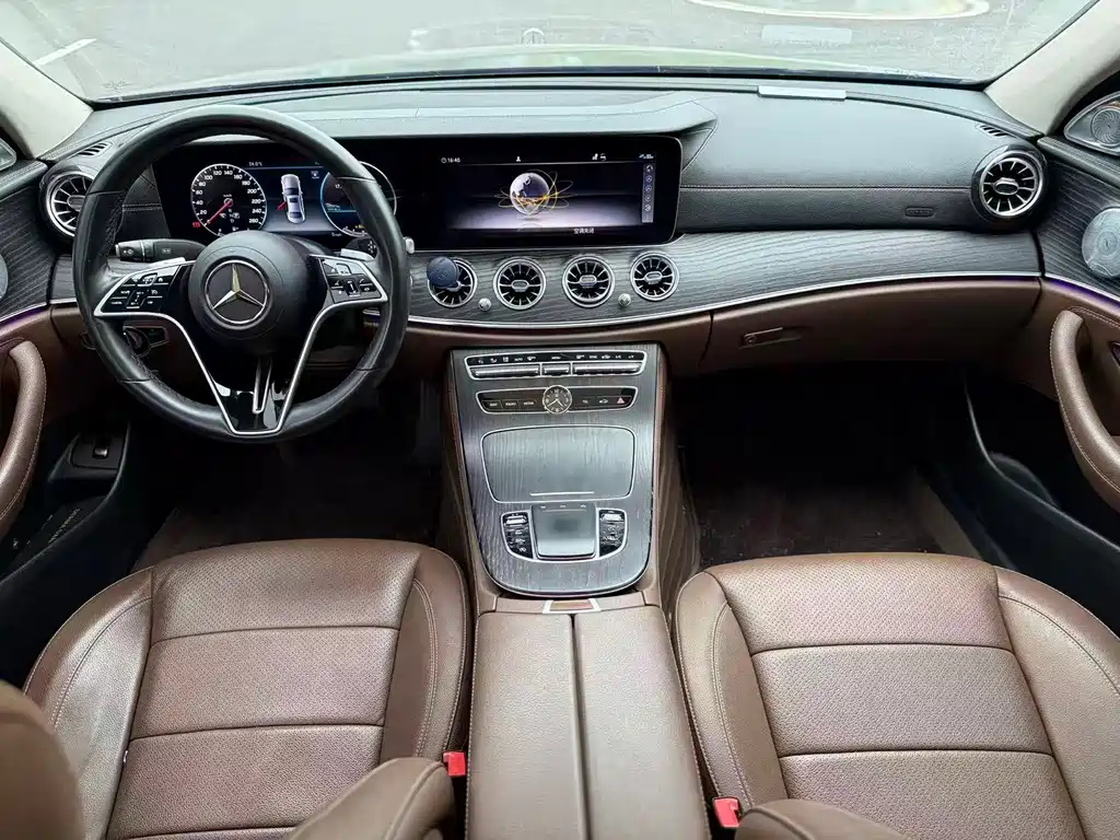 Mercedes-Benz E-Class — миниатюра 3