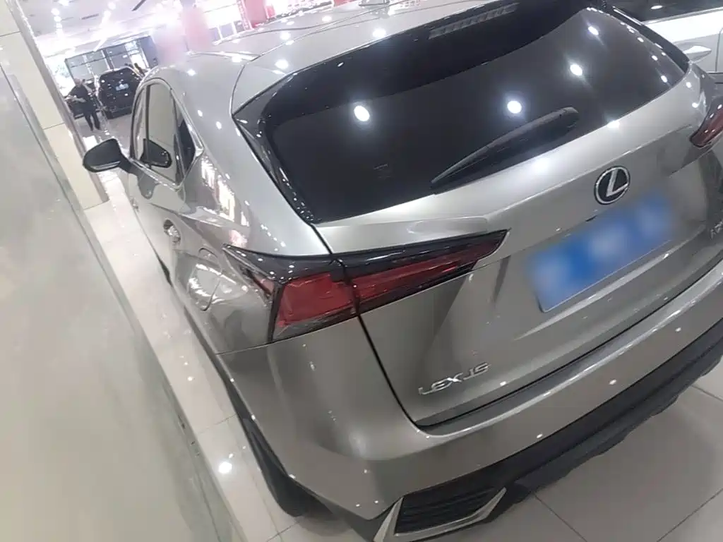 Lexus NX — миниатюра 5