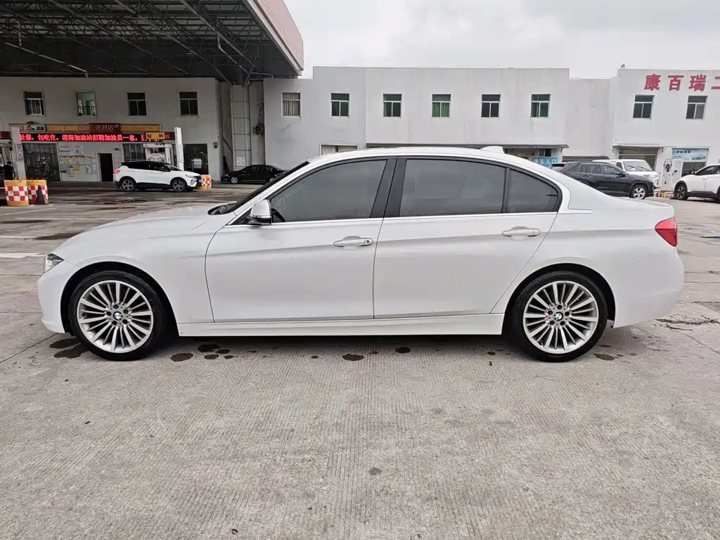 BMW 3 Series — миниатюра 8